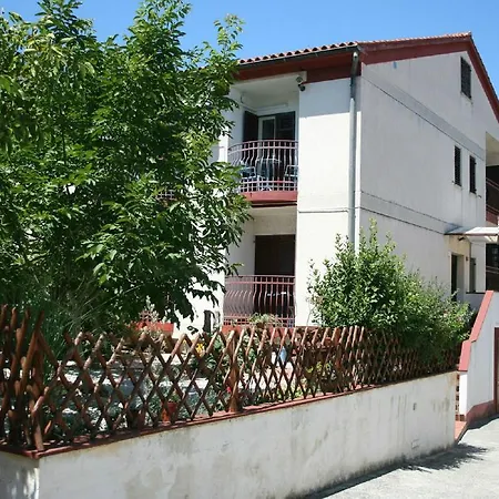 Apartments Nea Apartment *